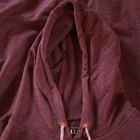 Maroon LLBean hoodie. From winter 2023. Washed and worn. Fits me very long. - Picture 3 of 4